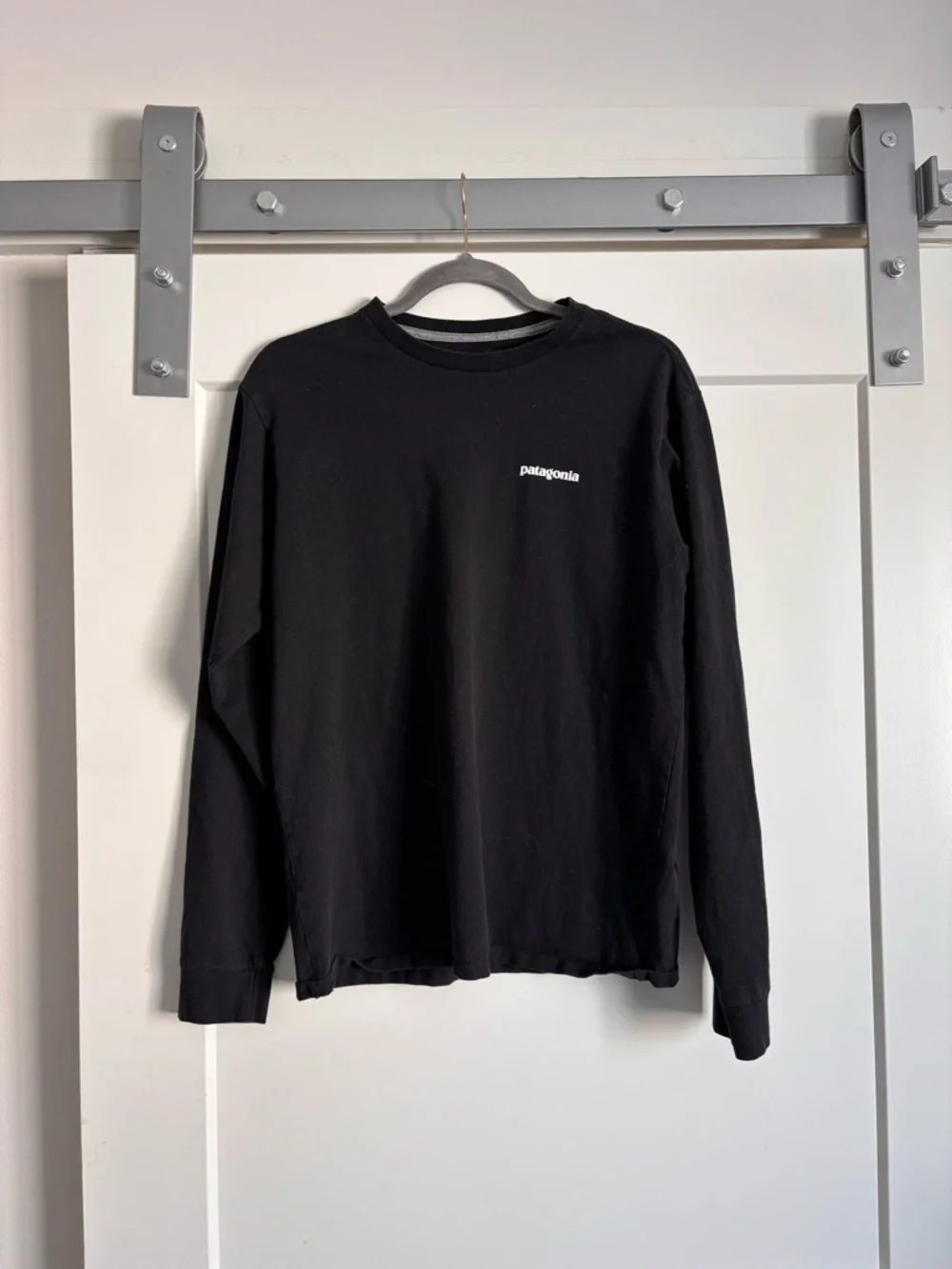 Vintage Patagonia Black Crewneck Long Sleeve T-shirt size small - Picture 2 of 3
